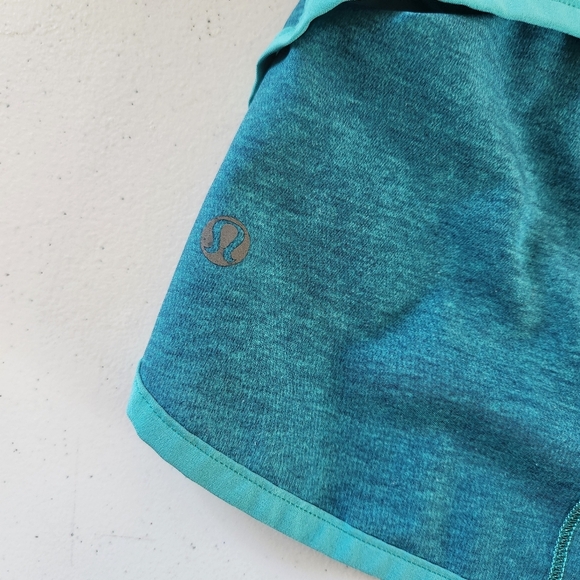 Lululemon Speed Shorts Teal Turquoise Blue Size 6 Gym Running Athletic Stretch - Picture 6 of 7